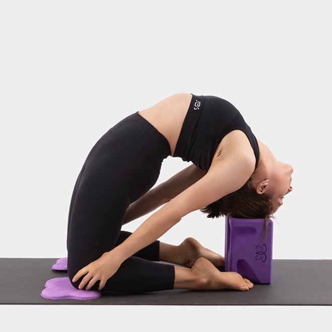 Elevated Low Lunge (Anjaneyasana Variation)